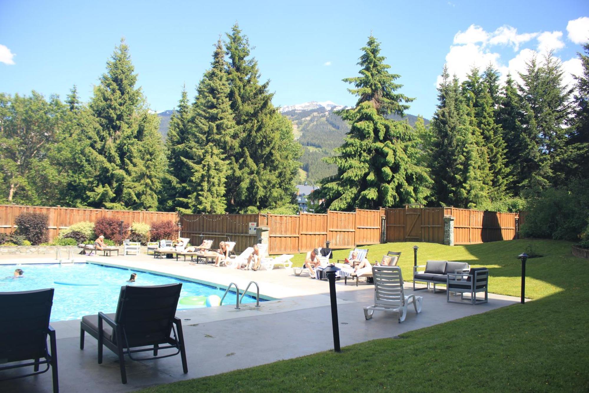 Spring Summer Special Cascade Lodge Suite Wifi 2 Hot Tubs Pool Gym Sauna Ski & Bike Storage Room Whistler Eksteriør billede