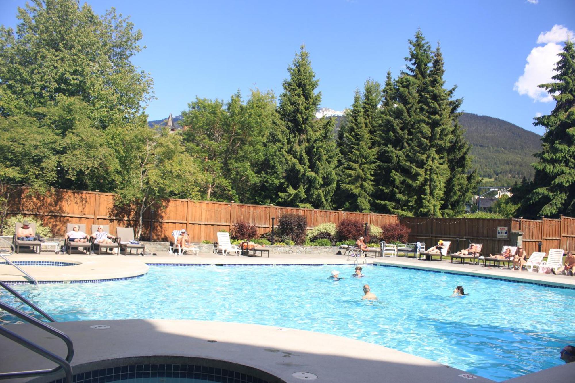 Spring Summer Special Cascade Lodge Suite Wifi 2 Hot Tubs Pool Gym Sauna Ski & Bike Storage Room Whistler Eksteriør billede